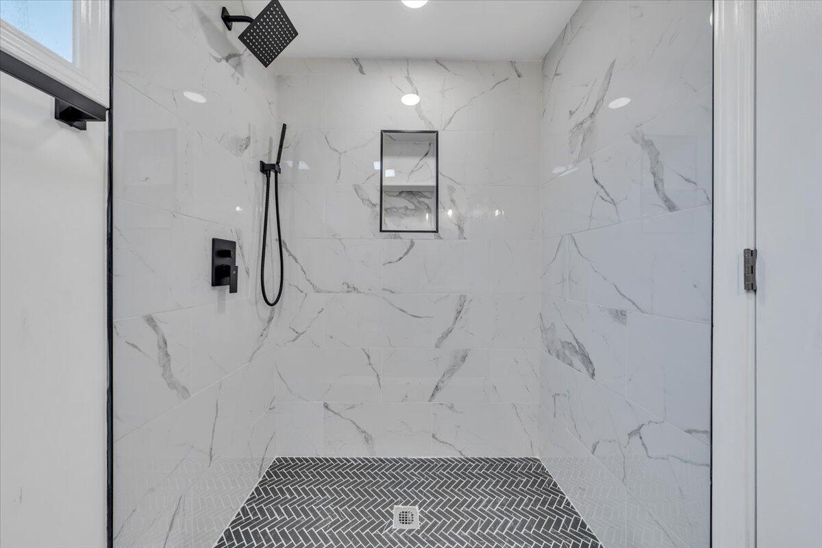 3417 Windsor Road Roanoke, VA 24018 - Photo 36 of 55 36-MIB00210