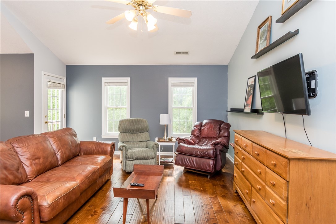 103 Nettles Road Clemson, SC 29631 - Photo 5 of 24 Gallery Image 5