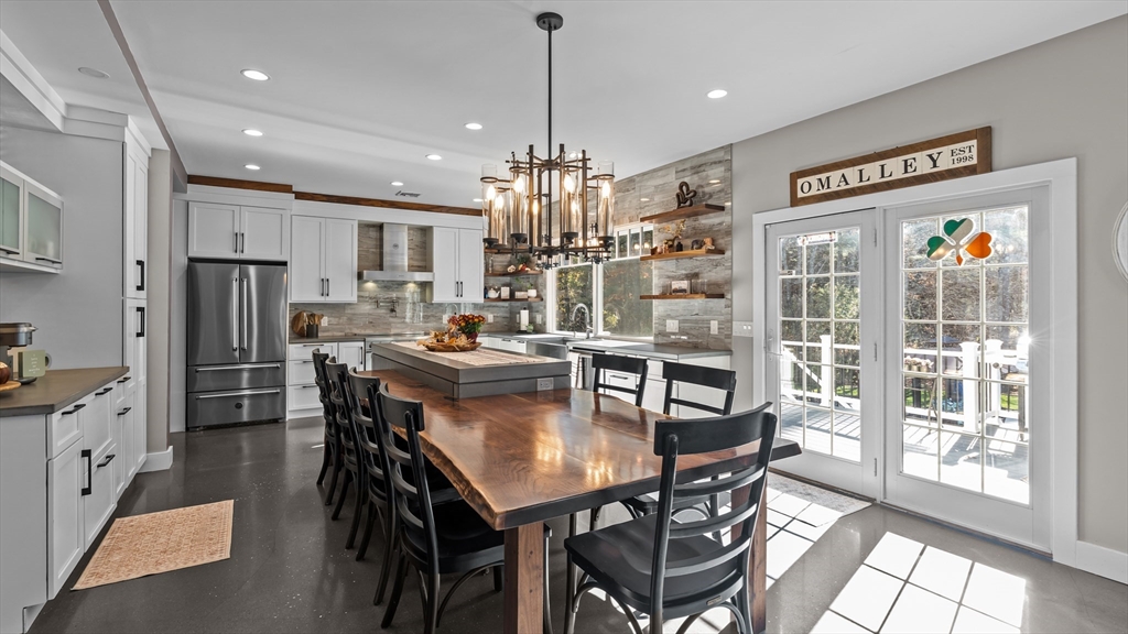 394 Mohawk Road Raynham, MA 02767 - Photo 8 of 42