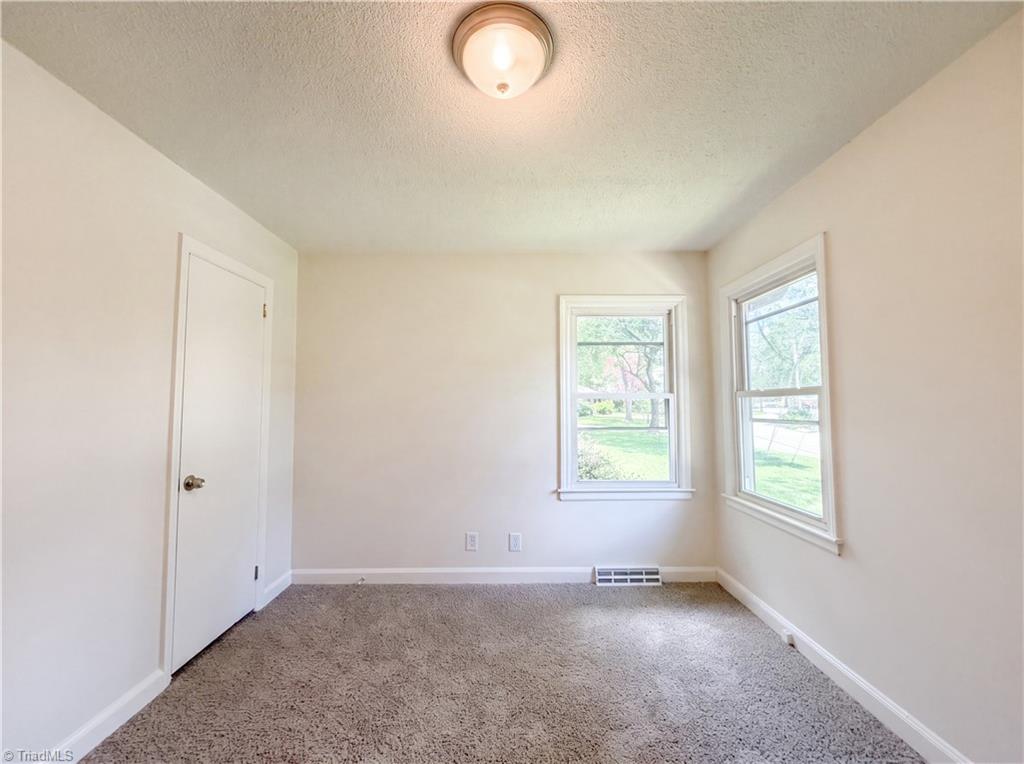 1613 Larkin Street High Point, NC 27262 - Photo 7 of 17 Gallery Image 7