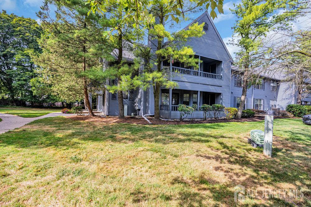 604 Woodhaven Drive Edison, NJ 08817 - Photo 31 of 38 a view of a house with swimming pool