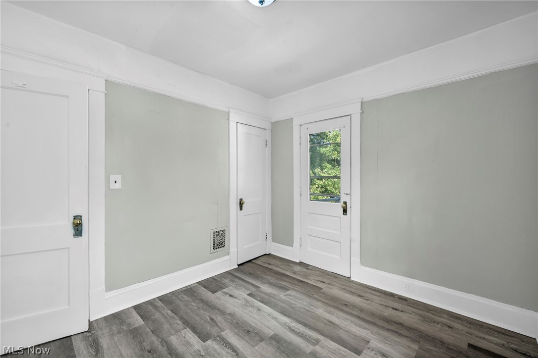 1659 Lee Road Cleveland, OH 44118 - Photo 23 of 46 Gallery Image 23