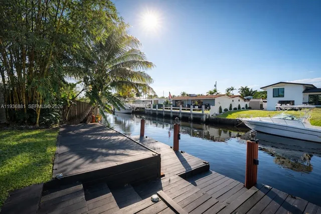 $999,000 | 2413 Nassau Lane, Fort Lauderdale, FL 33312