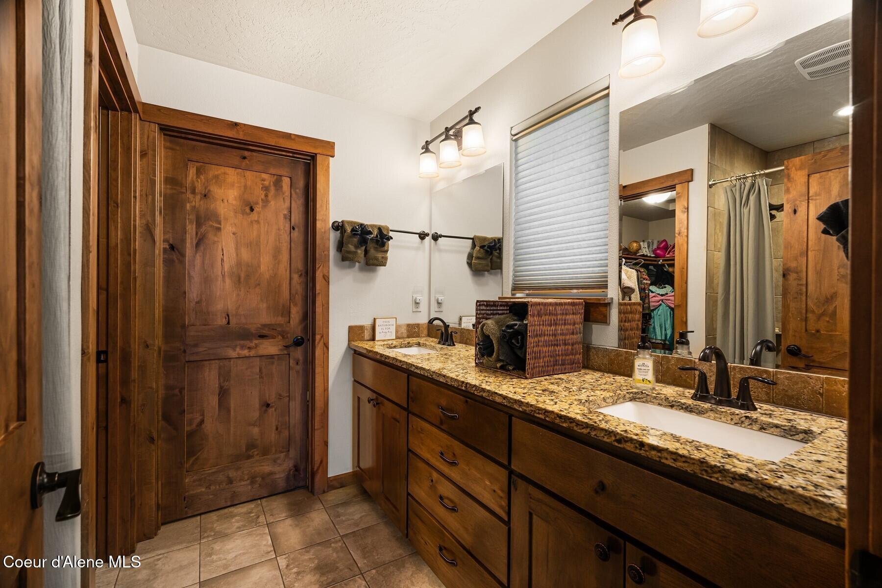 13439 North Shimmering Court Rathdrum, ID 83858 - Photo 10 of 52 Master Bath