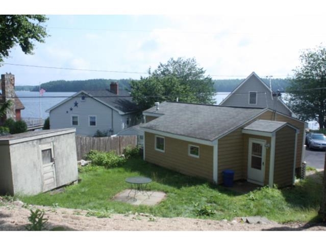 142 Chases Grove Road Derry, NH 03038 - Photo 3 of 17