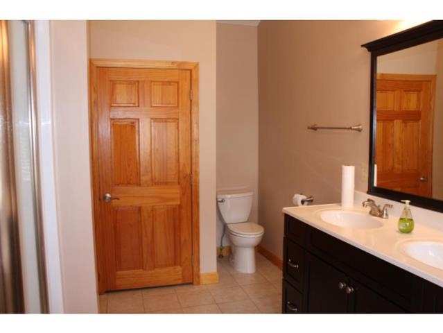 142 Chases Grove Road Derry, NH 03038 - Photo 7 of 17