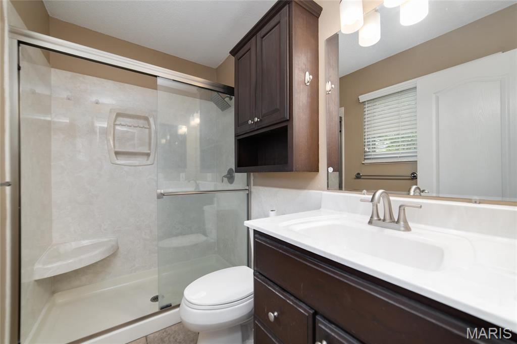 212 Universal Drive St. Peters, MO 63376 - Photo 12 of 17