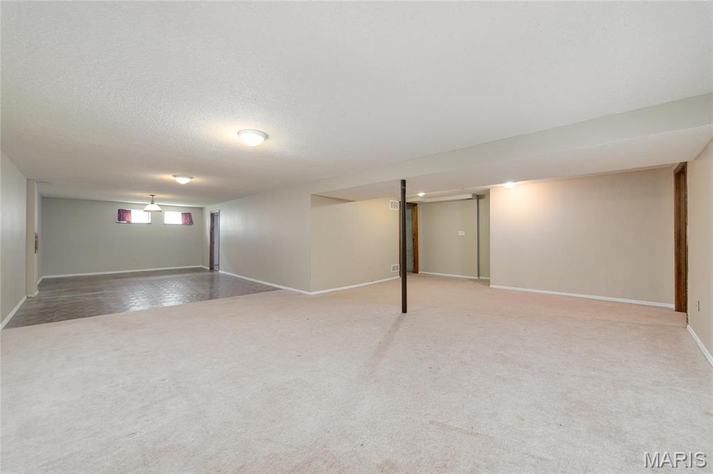 212 Universal Drive St. Peters, MO 63376 - Photo 16 of 17