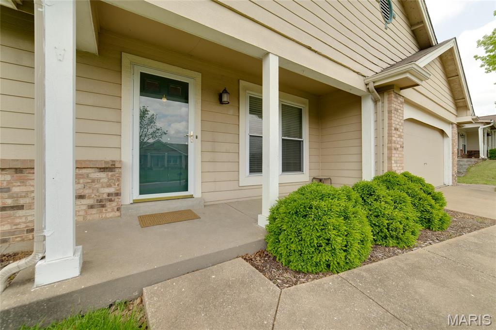 212 Universal Drive St. Peters, MO 63376 - Photo 3 of 17