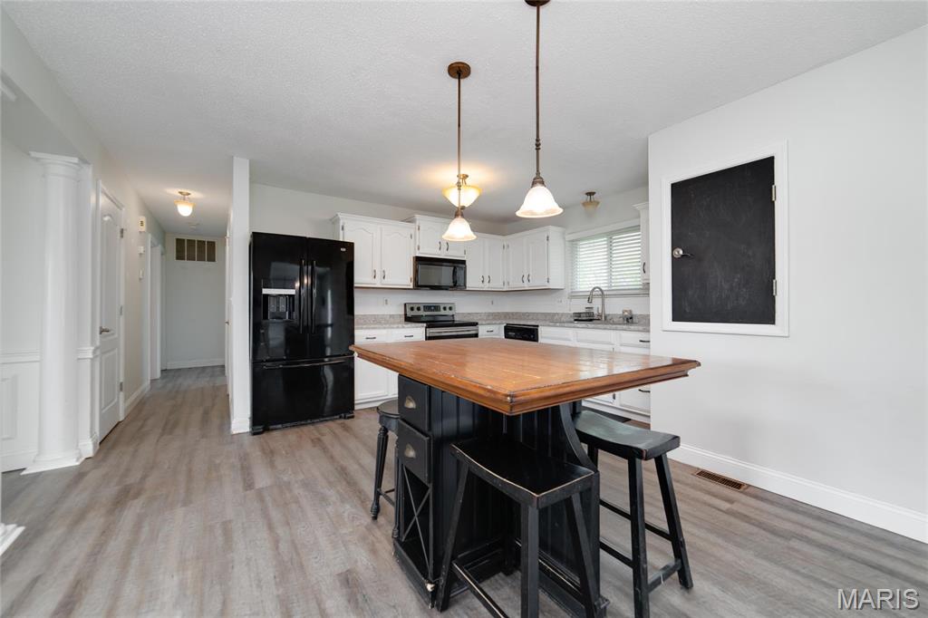 212 Universal Drive St. Peters, MO 63376 - Photo 7 of 17