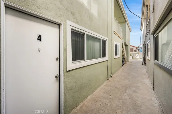 $2,000 | 16862 12th Street, Unit 4, Sunset Beach, CA 90742
