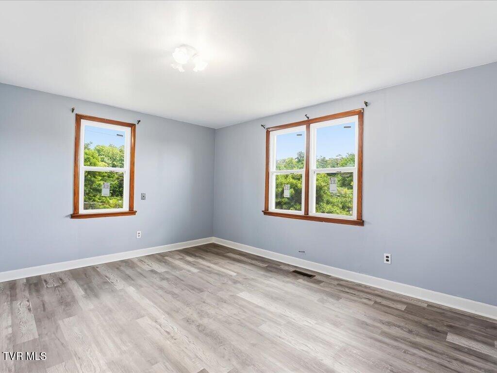 818 Guy Collins Road Morristown, TN 37813 - Photo 11 of 28 818 Guy Collins Rd - 11
