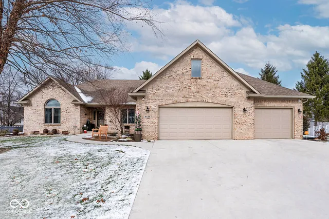 $405,000 | 8532 Charlotte Court, Avon, IN 46123