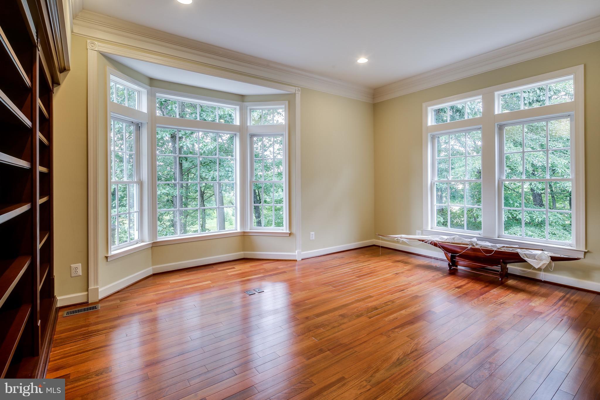 14353 Howard Road Dayton, MD 21036 - Photo 13 of 30 Work from home, bay window, built in