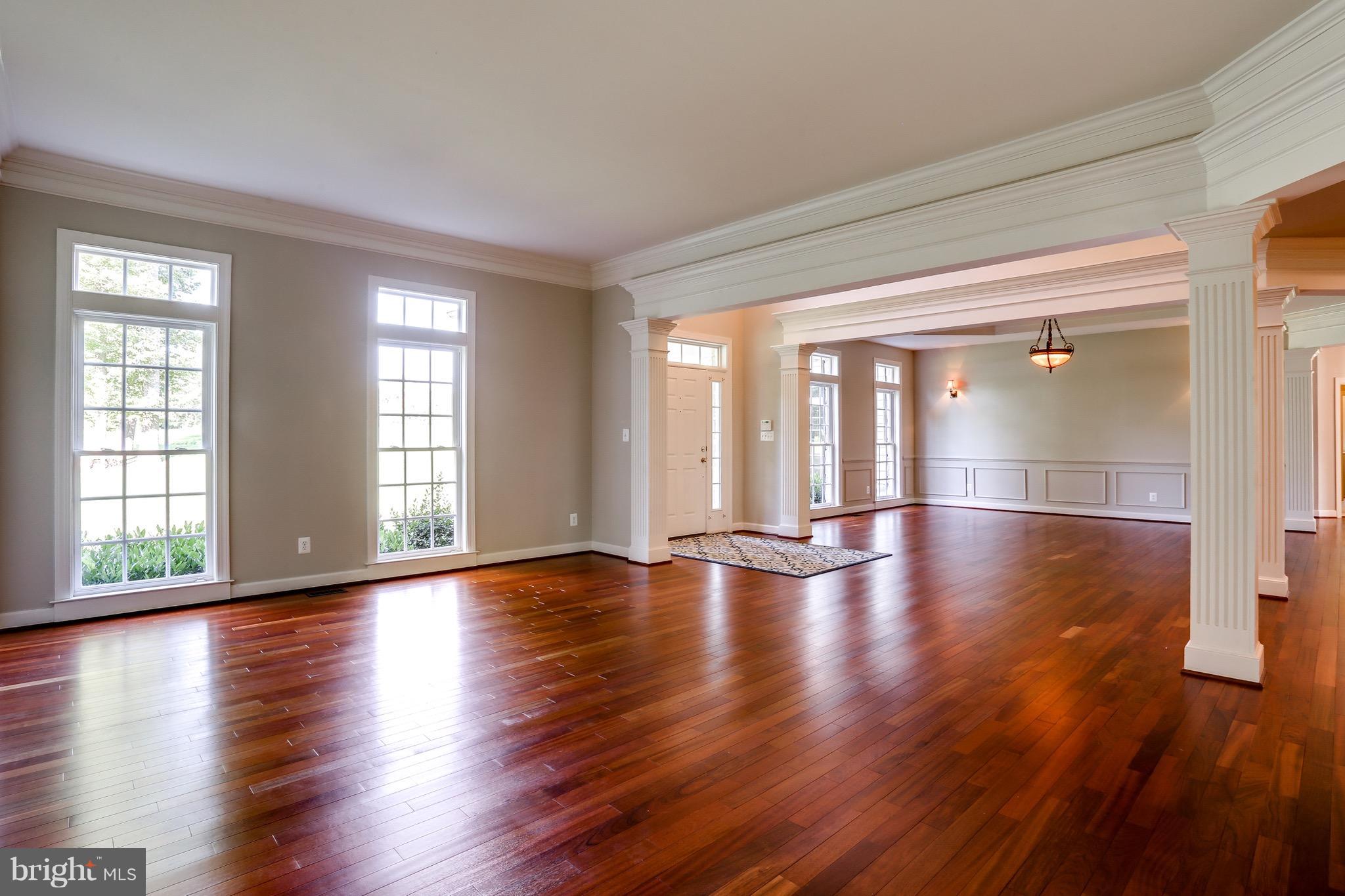 14353 Howard Road Dayton, MD 21036 - Photo 3 of 30 Living Room