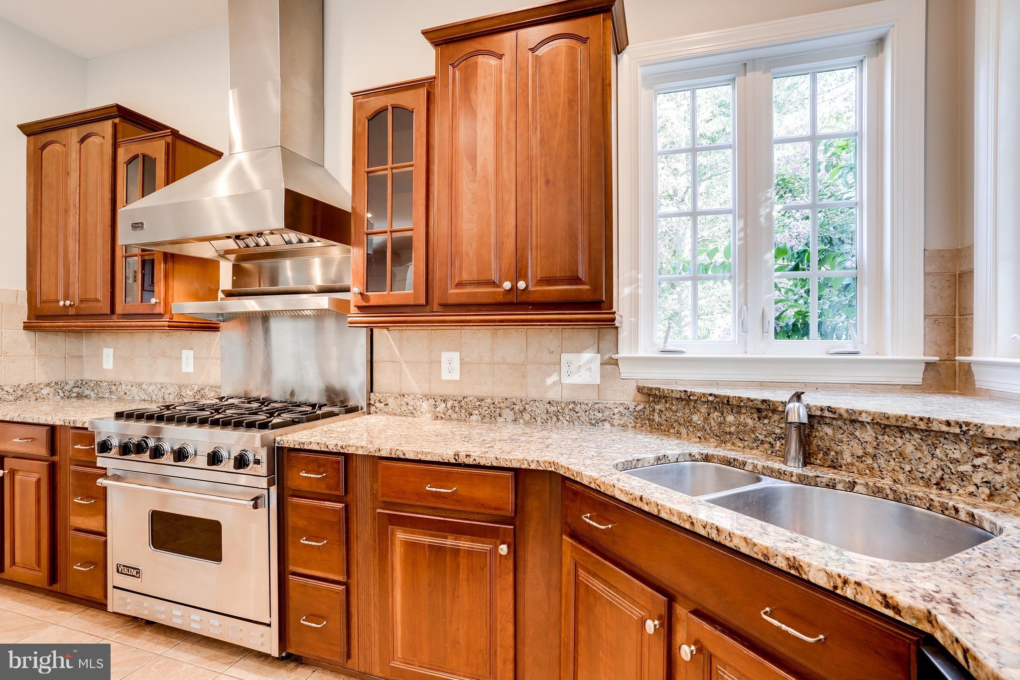 14353 Howard Road Dayton, MD 21036 - Photo 6 of 30 Kitchen