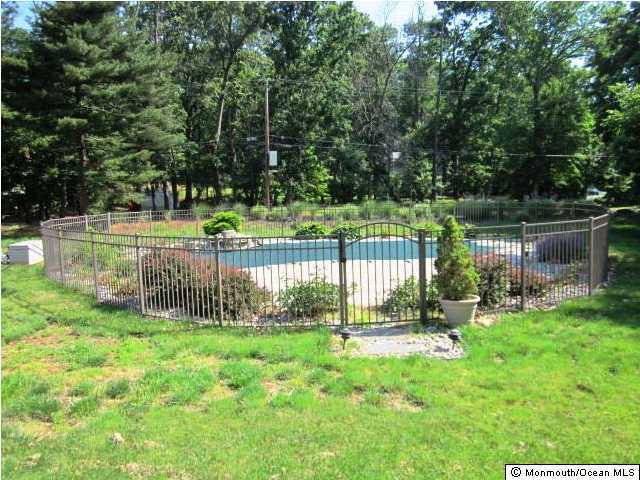 55 Dutch Lane Road Marlboro, NJ 07746 - Photo 3 of 16 Additional Photo