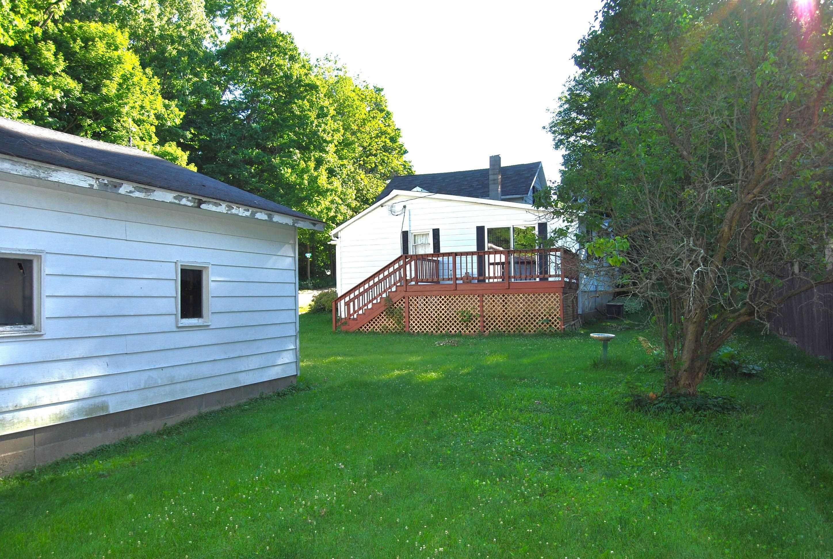 214 South Elm Street Albion, IN 46701 - Photo 3 of 9