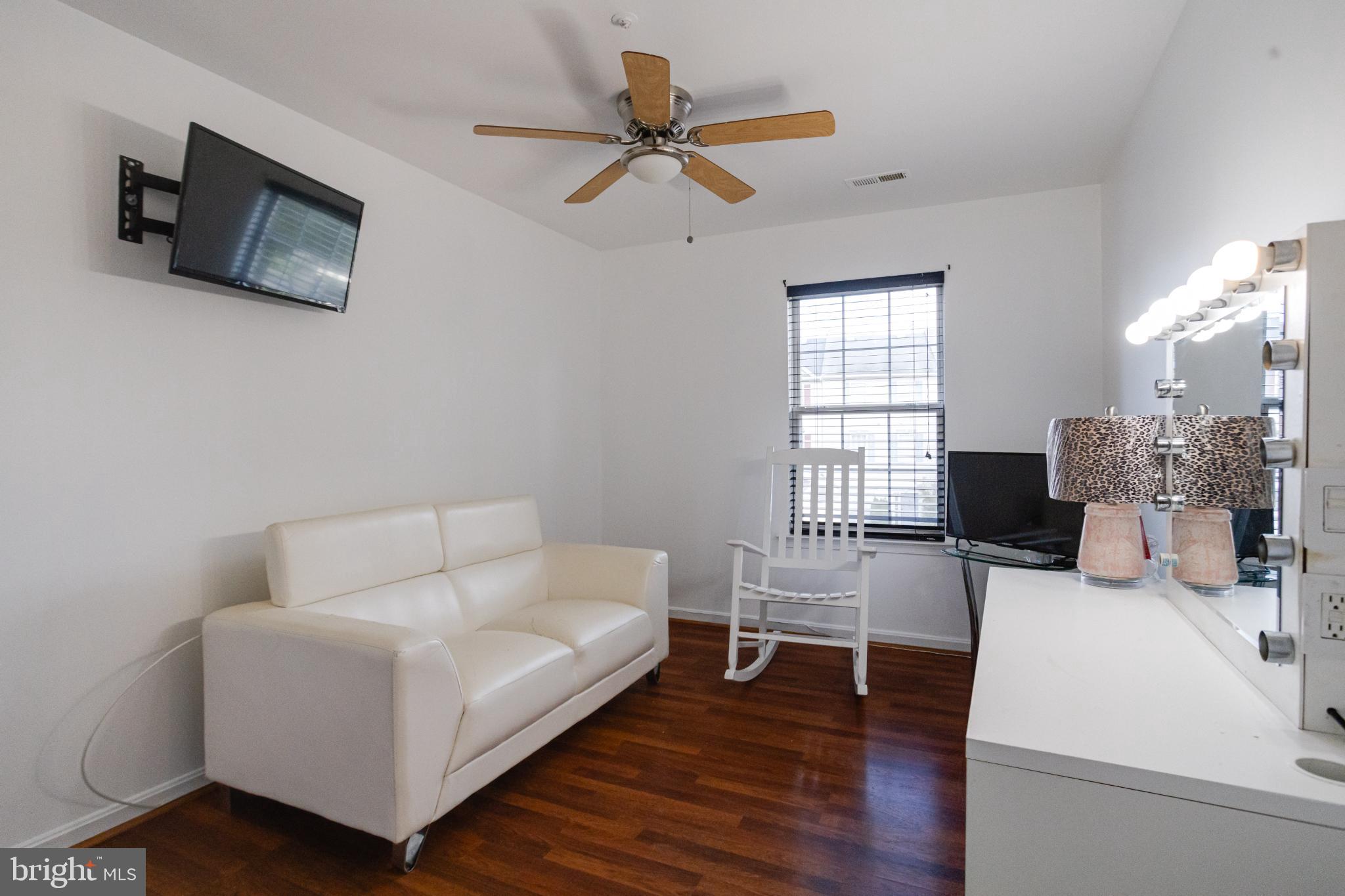 2006 Ripley Point Court Odenton, MD 21113 - Photo 25 of 51 Bedroom 3