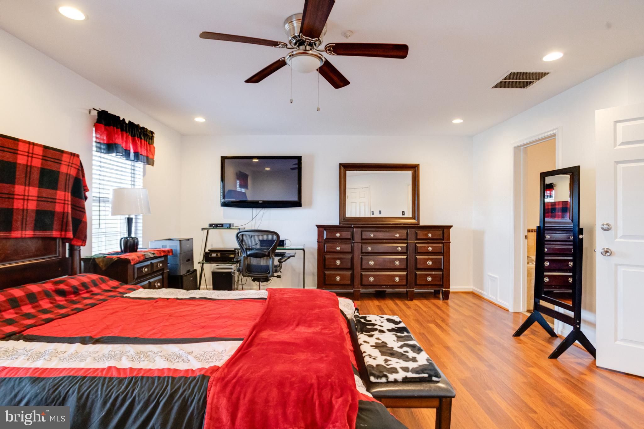 2006 Ripley Point Court Odenton, MD 21113 - Photo 34 of 51 Primary Bedroom