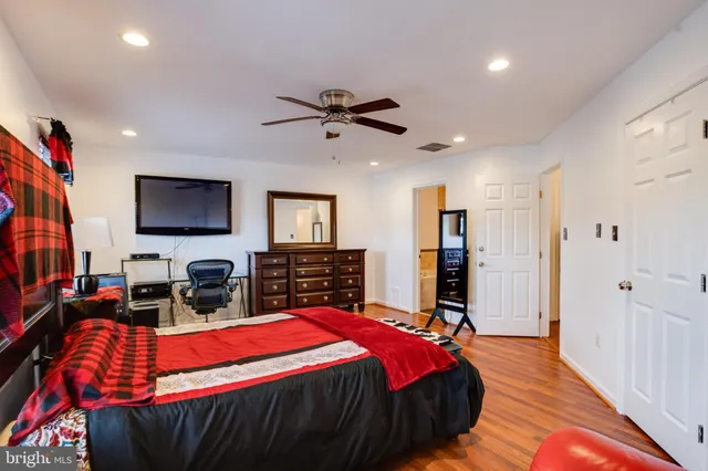 $385,000 | 2006 Ripley Point Court, Odenton, MD 21113