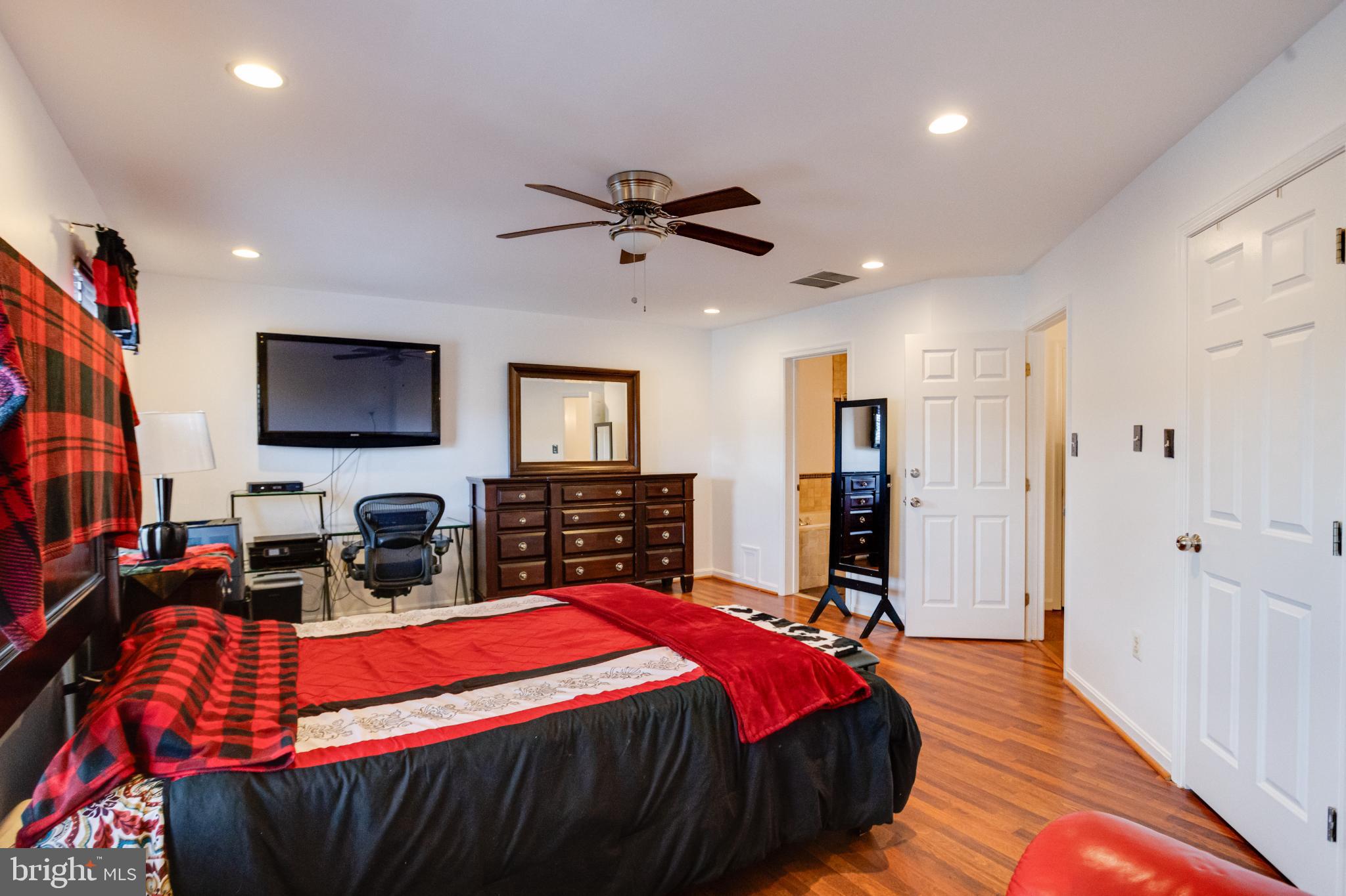 2006 Ripley Point Court Odenton, MD 21113 - Photo 35 of 51 Primary Bedroom
