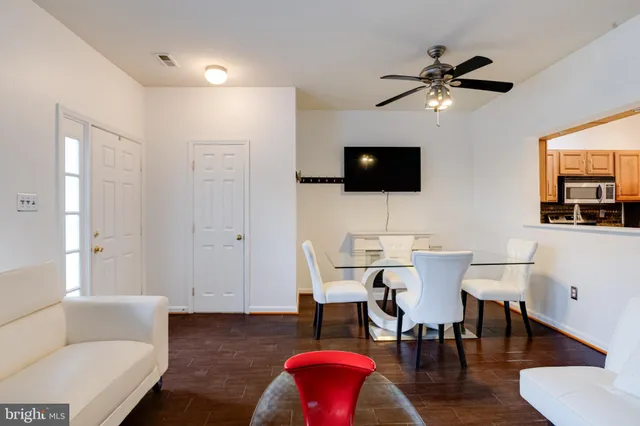 $385,000 | 2006 Ripley Point Court, Odenton, MD 21113