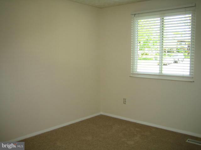 3217 Napper Road Alexandria, VA 22306 - Photo 12 of 28 Bedroom