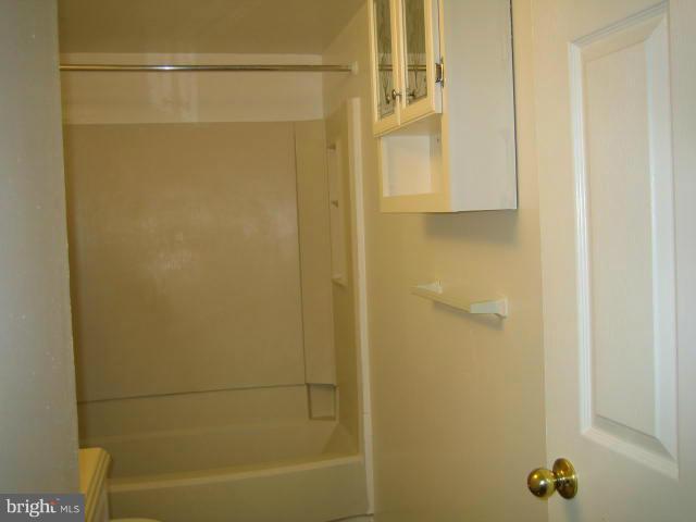 3217 Napper Road Alexandria, VA 22306 - Photo 14 of 28 Bath