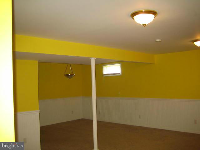 3217 Napper Road Alexandria, VA 22306 - Photo 15 of 28 Family Room