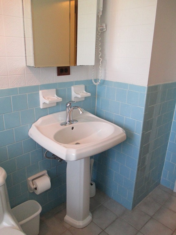 46 Roberta Road Blackstone, MA 01504 - Photo 16 of 30 Gallery Image 16