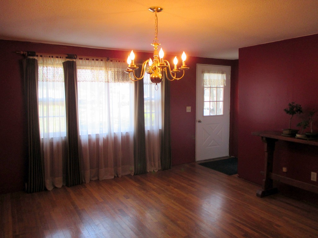 46 Roberta Road Blackstone, MA 01504 - Photo 2 of 30 Gallery Image 2