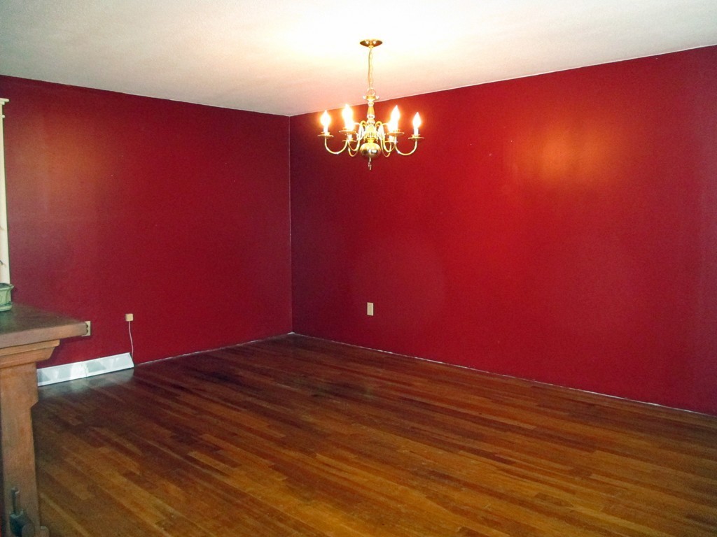 46 Roberta Road Blackstone, MA 01504 - Photo 4 of 30 Gallery Image 4