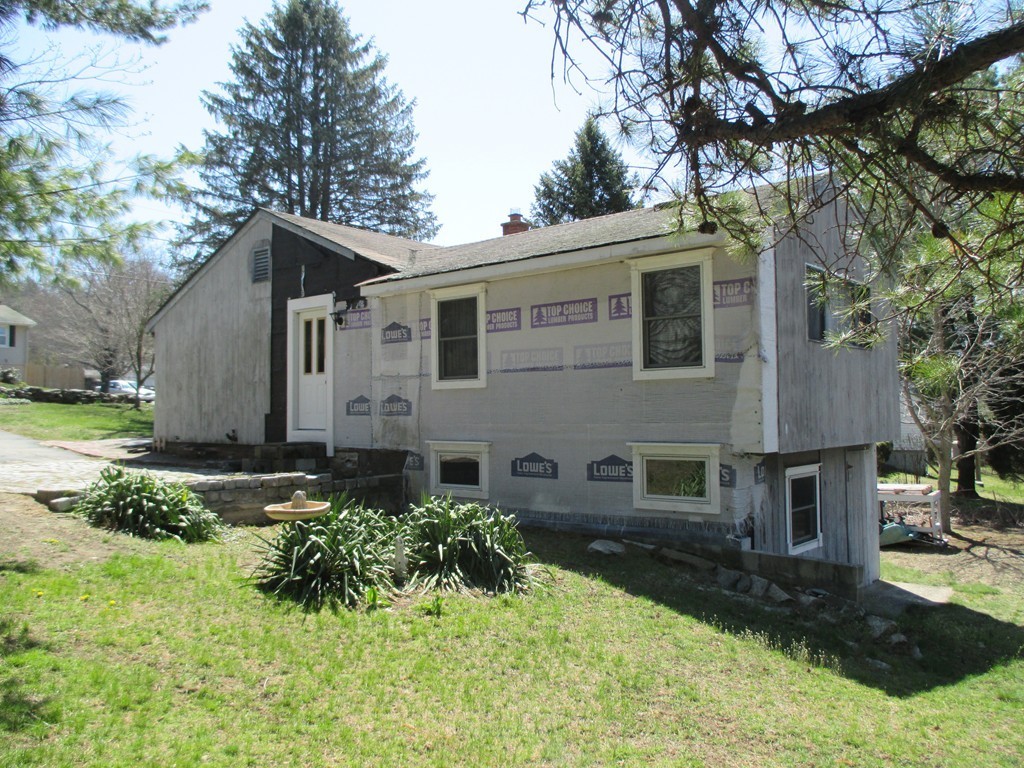 46 Roberta Road Blackstone, MA 01504 - Photo 8 of 30 Gallery Image 8
