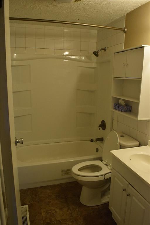 1722 Shawnee Road Indianapolis, IN 46260 - Photo 9 of 17 Gallery Image 9