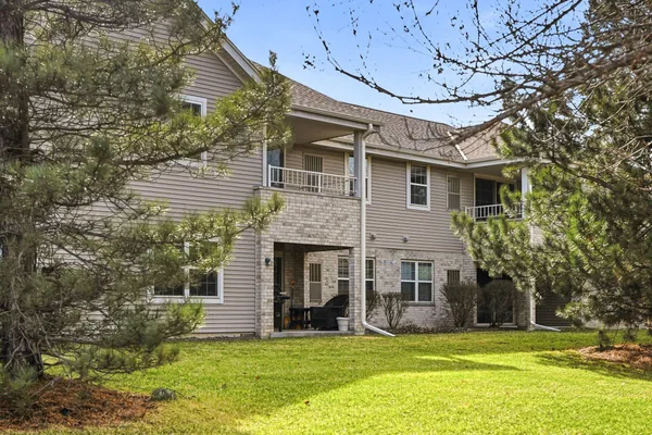 $329,000 | 18520 Emerald Circle, Unit F, Brookfield, WI 53045