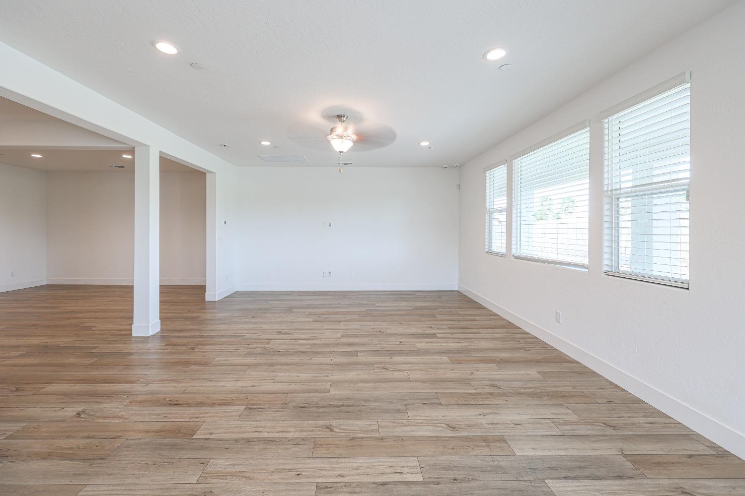 13160 Ridgewood Way Chowchilla, CA 93610 - Photo 11 of 48 Gallery Image 11