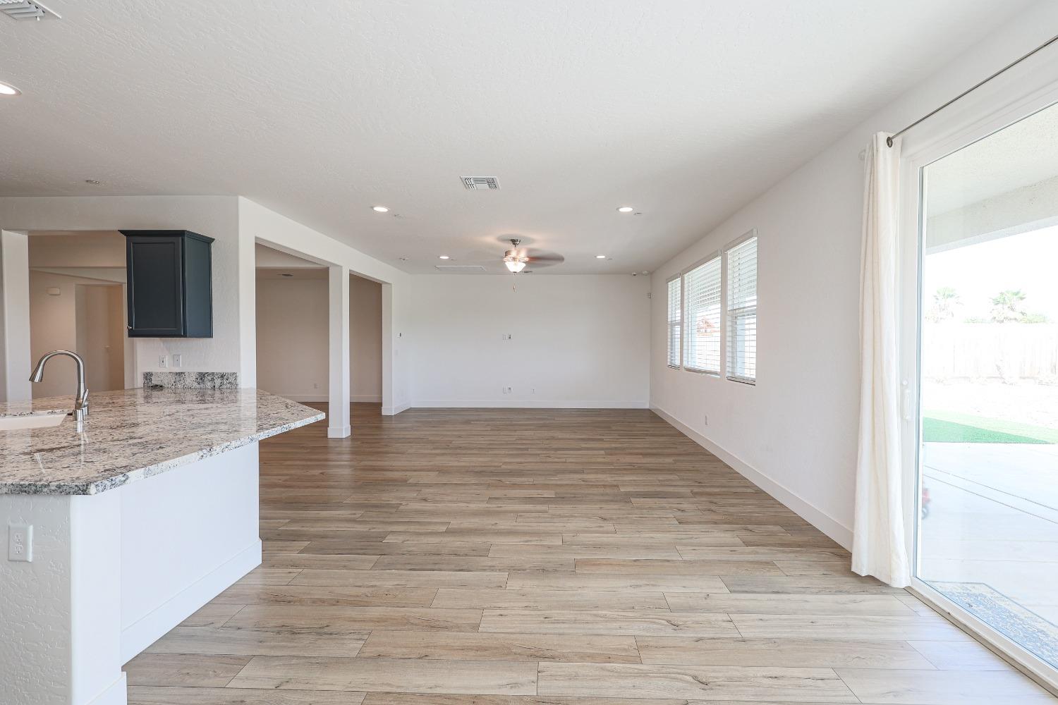 13160 Ridgewood Way Chowchilla, CA 93610 - Photo 14 of 48 Gallery Image 14