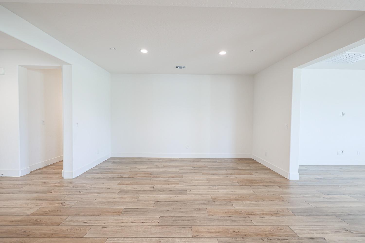 13160 Ridgewood Way Chowchilla, CA 93610 - Photo 6 of 48 Gallery Image 6