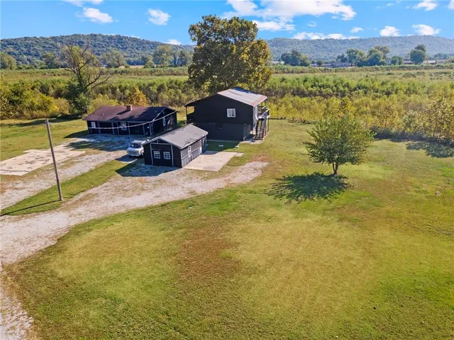 $179,000 | 22125 Westside Drive, Rushville, MO 64484