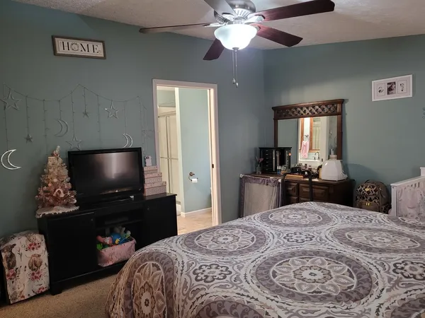 $242,500 | 17362 North Idlewood Lane, Mount Vernon, IL 62864