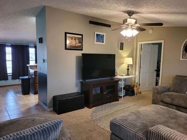 $242,500 | 17362 North Idlewood Lane, Mount Vernon, IL 62864