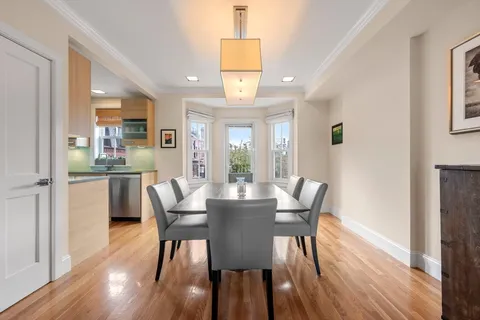 $2,895,000 | 61 Dartmouth Street, Unit 2, Boston, MA 02116