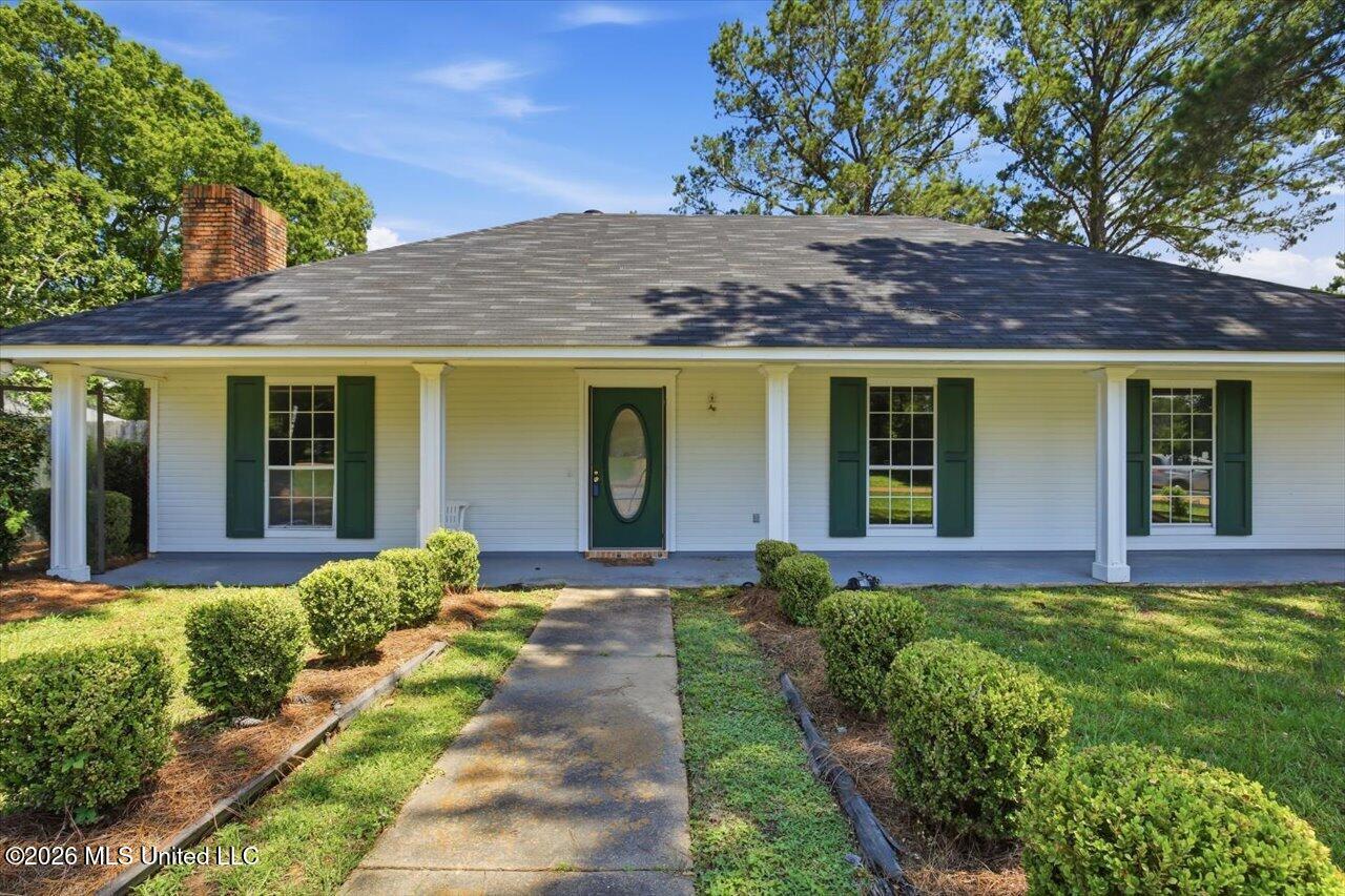 104 Lake Dockery Road Byram, MS 39272 - Photo 2 of 23 upclose front of house photo