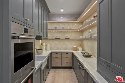 $19,995,000 | 1072 Amalfi Drive, Pacific Palisades, CA 90272