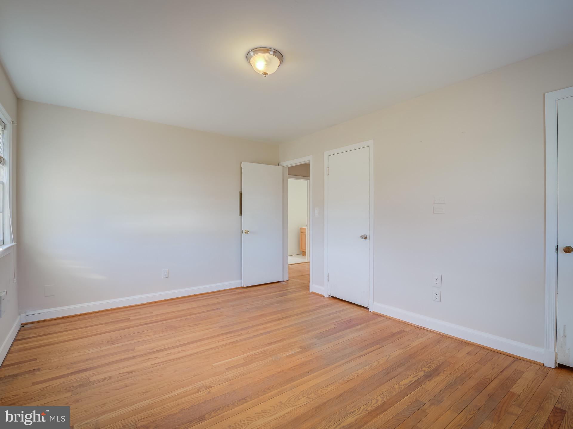 6443 Franconia Road Springfield, VA 22150 - Photo 3 of 45