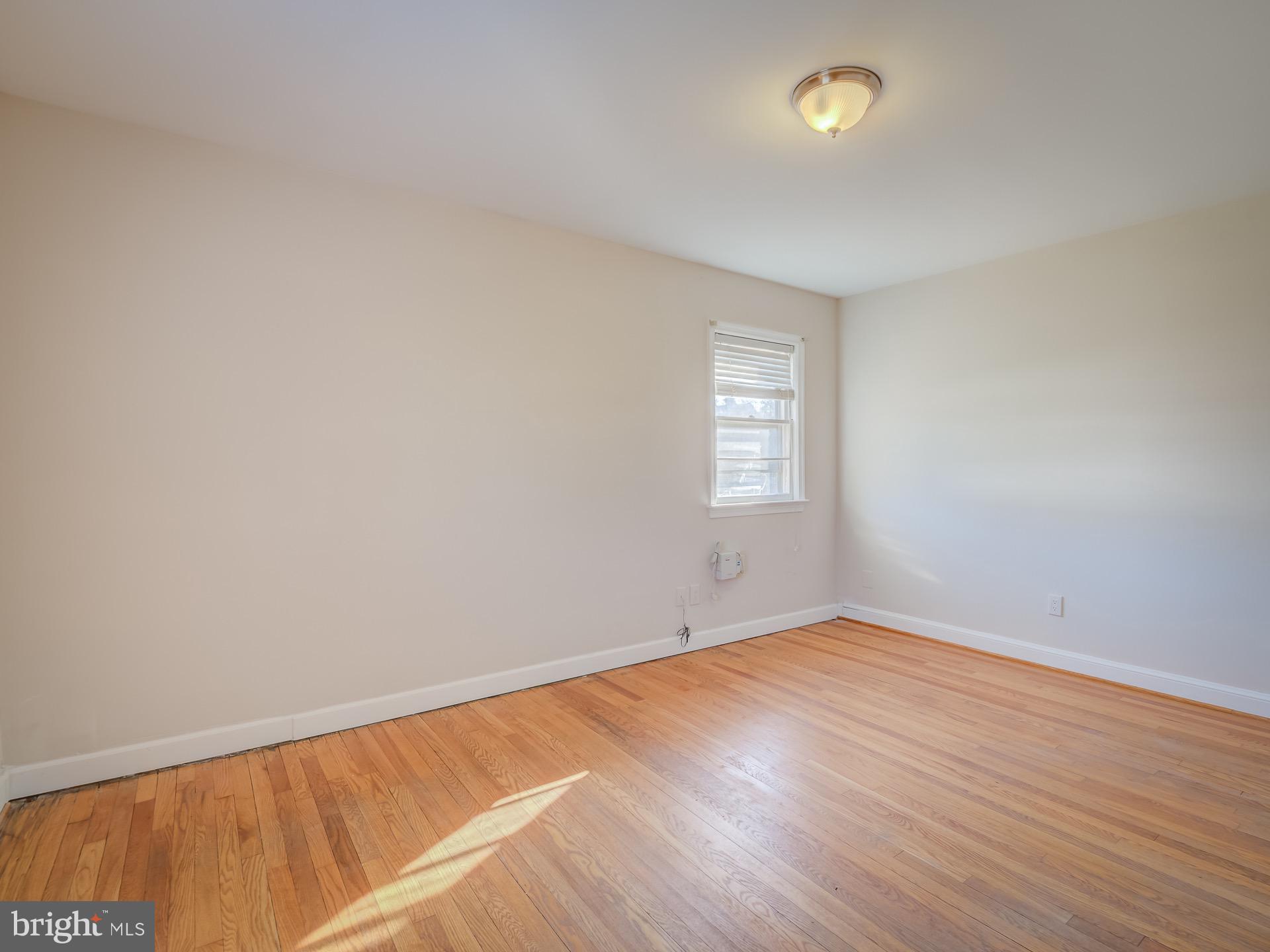 6443 Franconia Road Springfield, VA 22150 - Photo 4 of 45