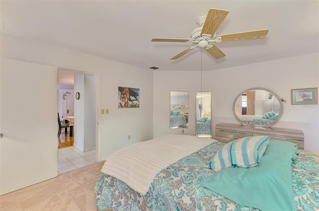 6146 Rockefeller Avenue Sarasota, FL 34231 - Photo 12 of 16