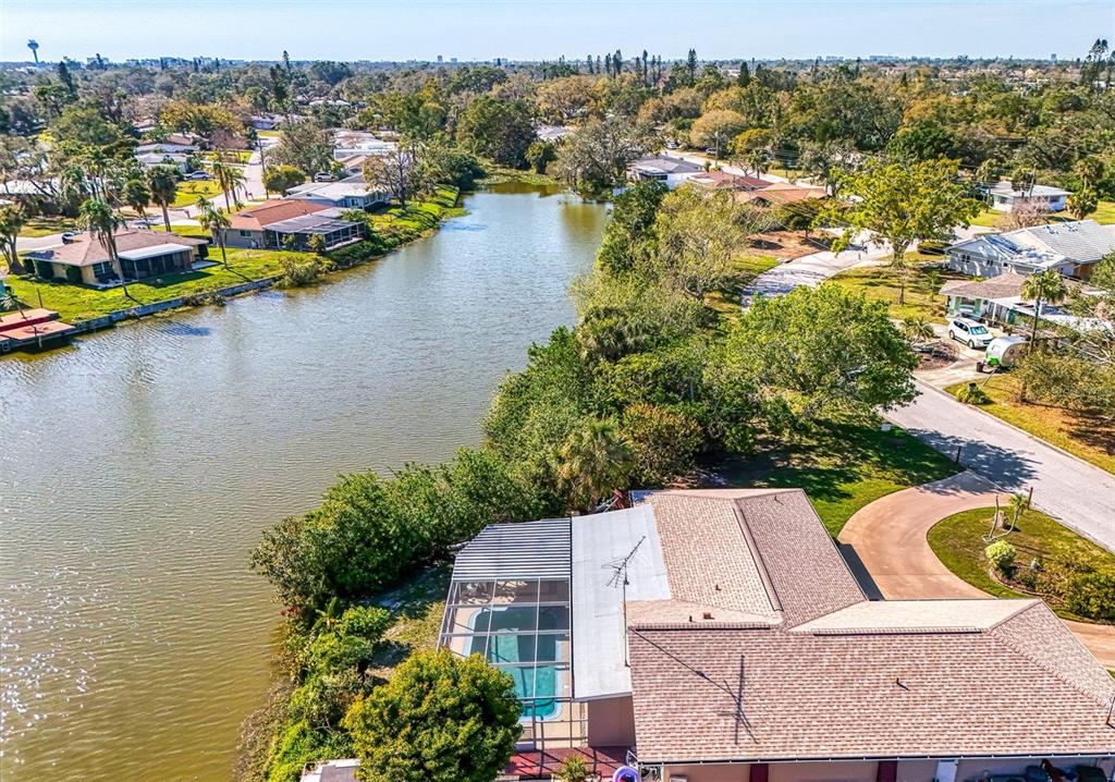 6146 Rockefeller Avenue Sarasota, FL 34231 - Photo 3 of 16