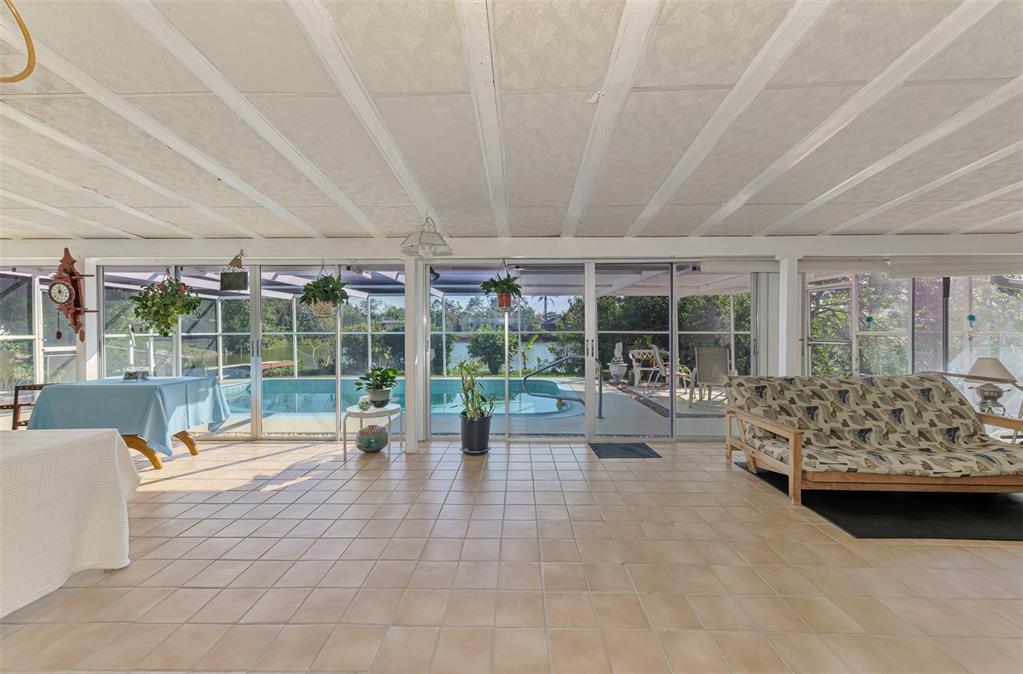 6146 Rockefeller Avenue Sarasota, FL 34231 - Photo 6 of 16